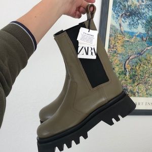 NWT ZARA Chunky Lug Sole Chelsea Boots